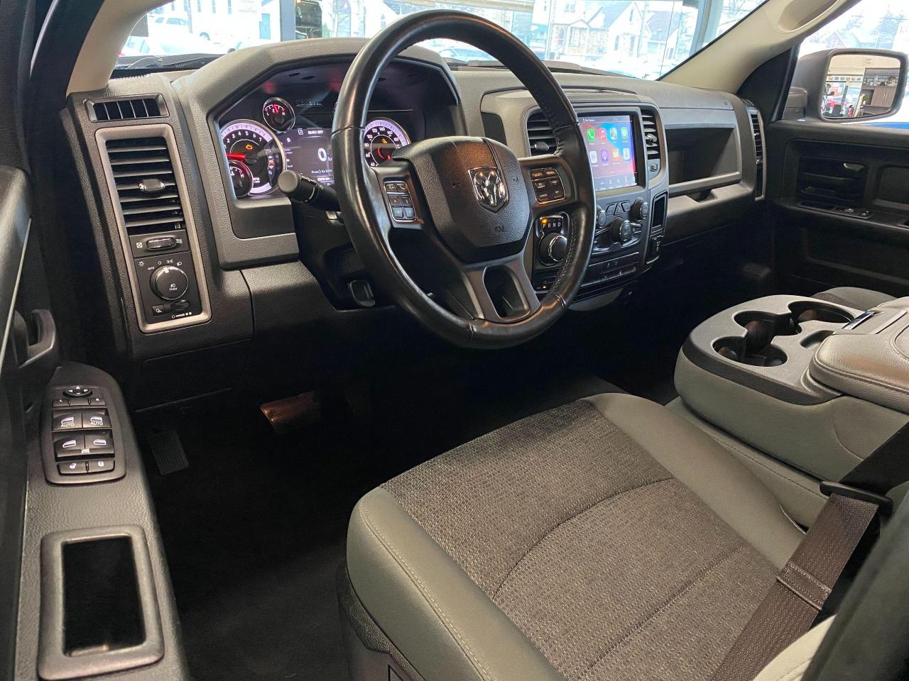 2019 RAM 1500 Express 5.7L V8 4x4 HEMI+ApplePlay+ACCIDENT FREE - Photo #17