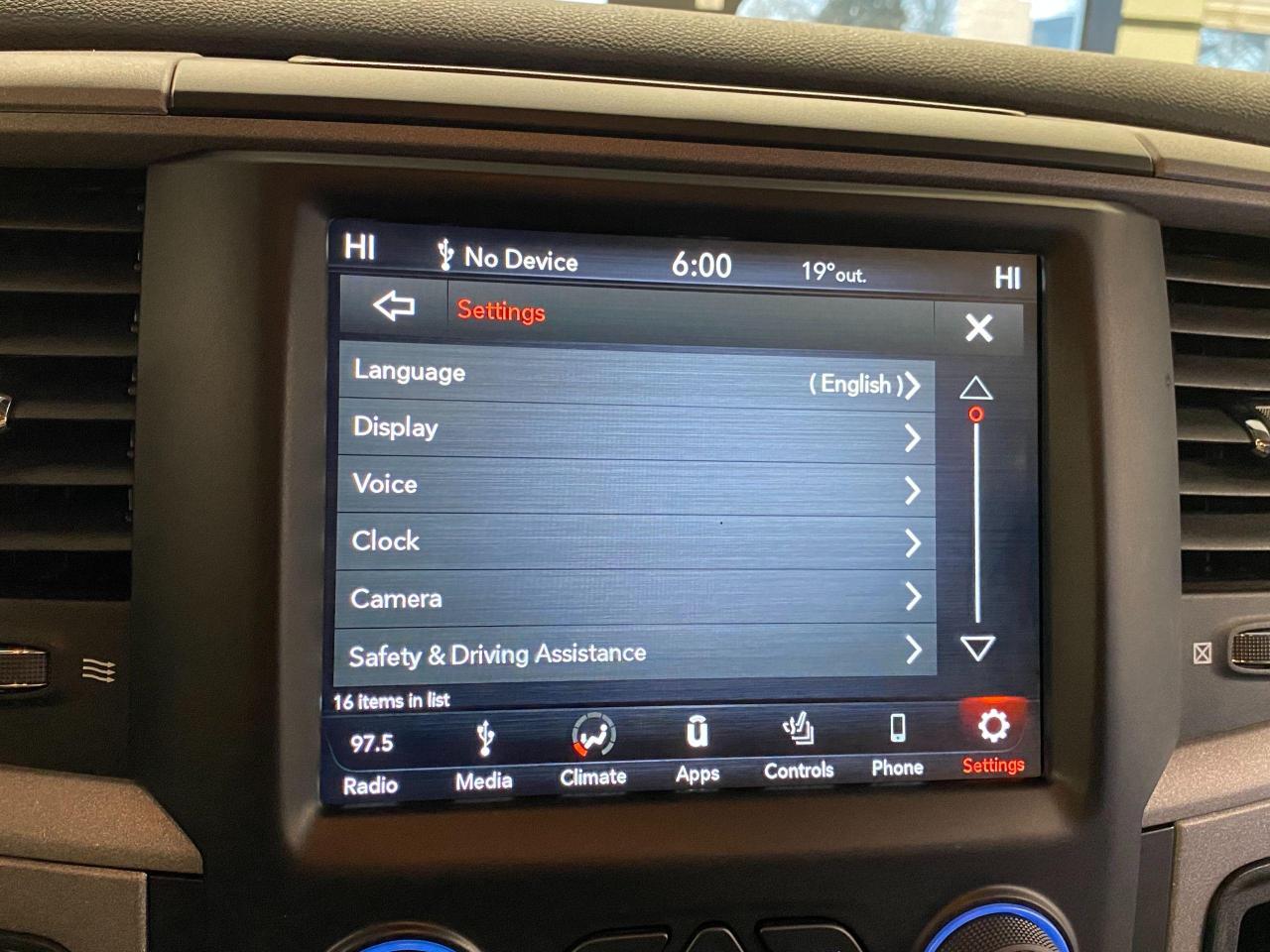 2019 RAM 1500 Express 5.7L V8 4x4 HEMI+ApplePlay+ACCIDENT FREE - Photo #35