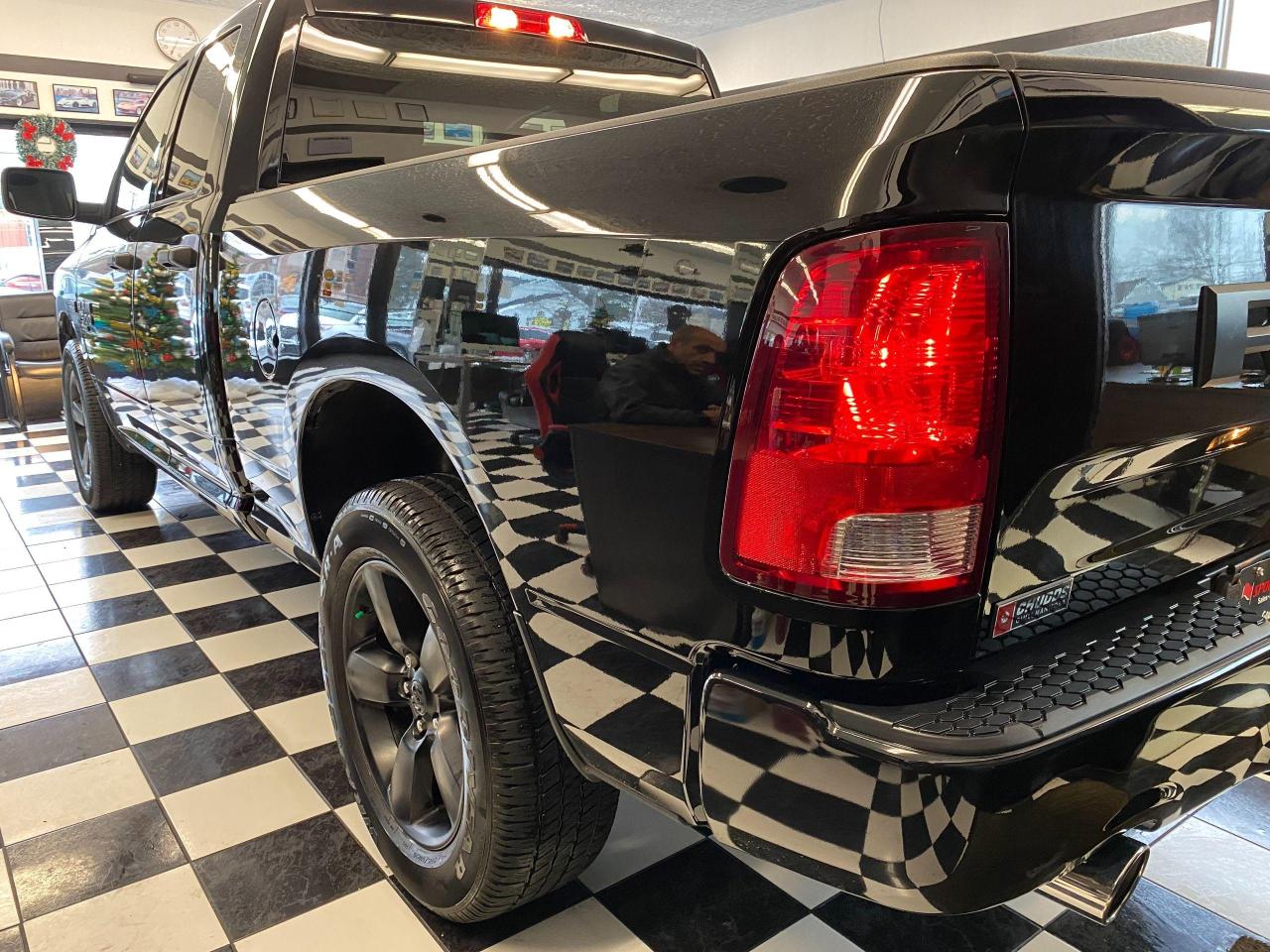 2019 RAM 1500 Express 5.7L V8 4x4 HEMI+ApplePlay+ACCIDENT FREE - Photo #39