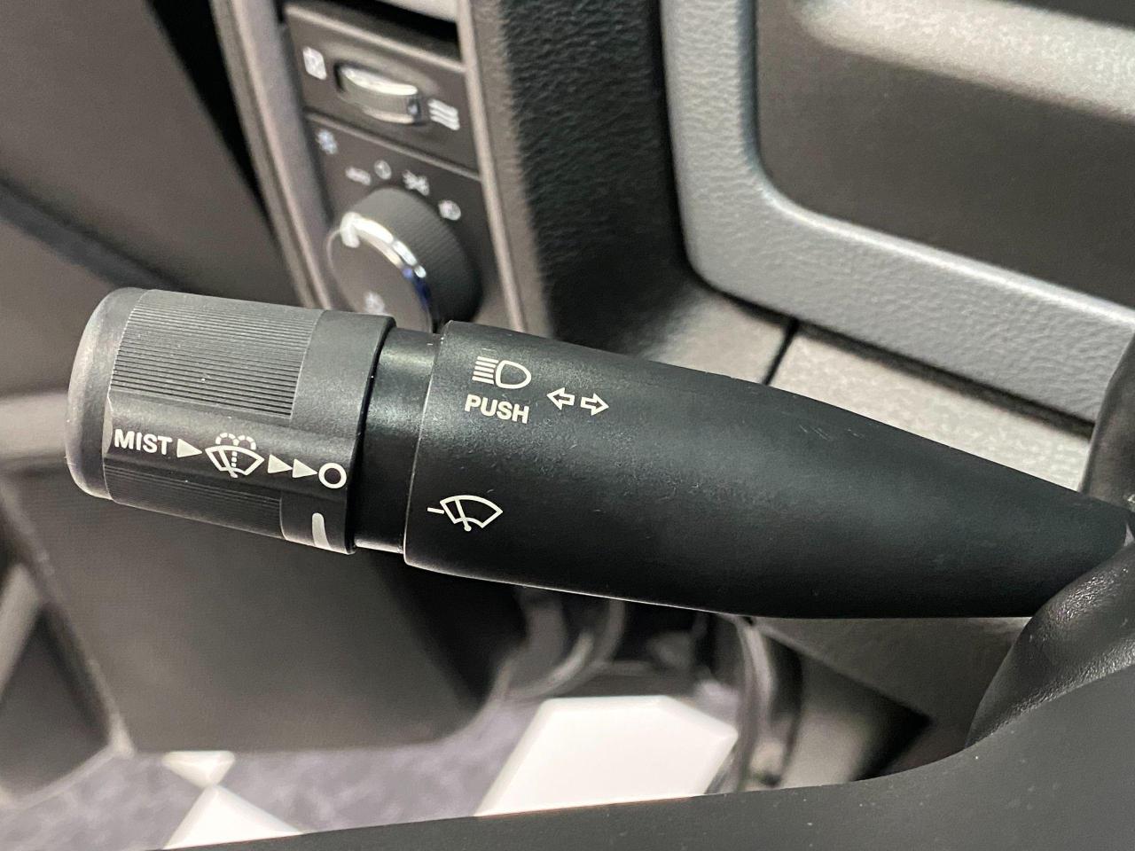 2019 RAM 1500 Express 5.7L V8 4x4 HEMI+ApplePlay+ACCIDENT FREE - Photo #51