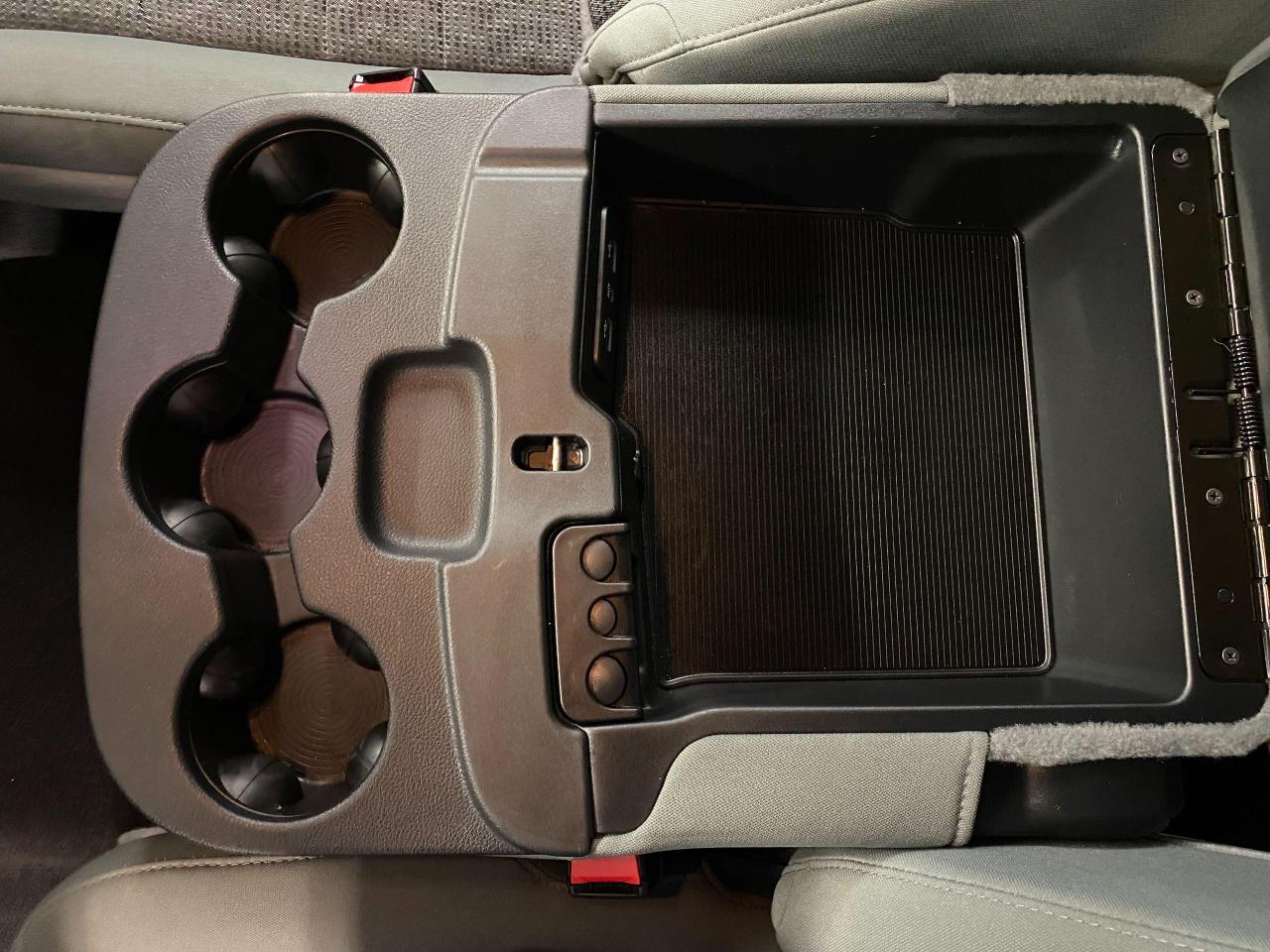 2019 RAM 1500 Express 5.7L V8 4x4 HEMI+ApplePlay+ACCIDENT FREE - Photo #53