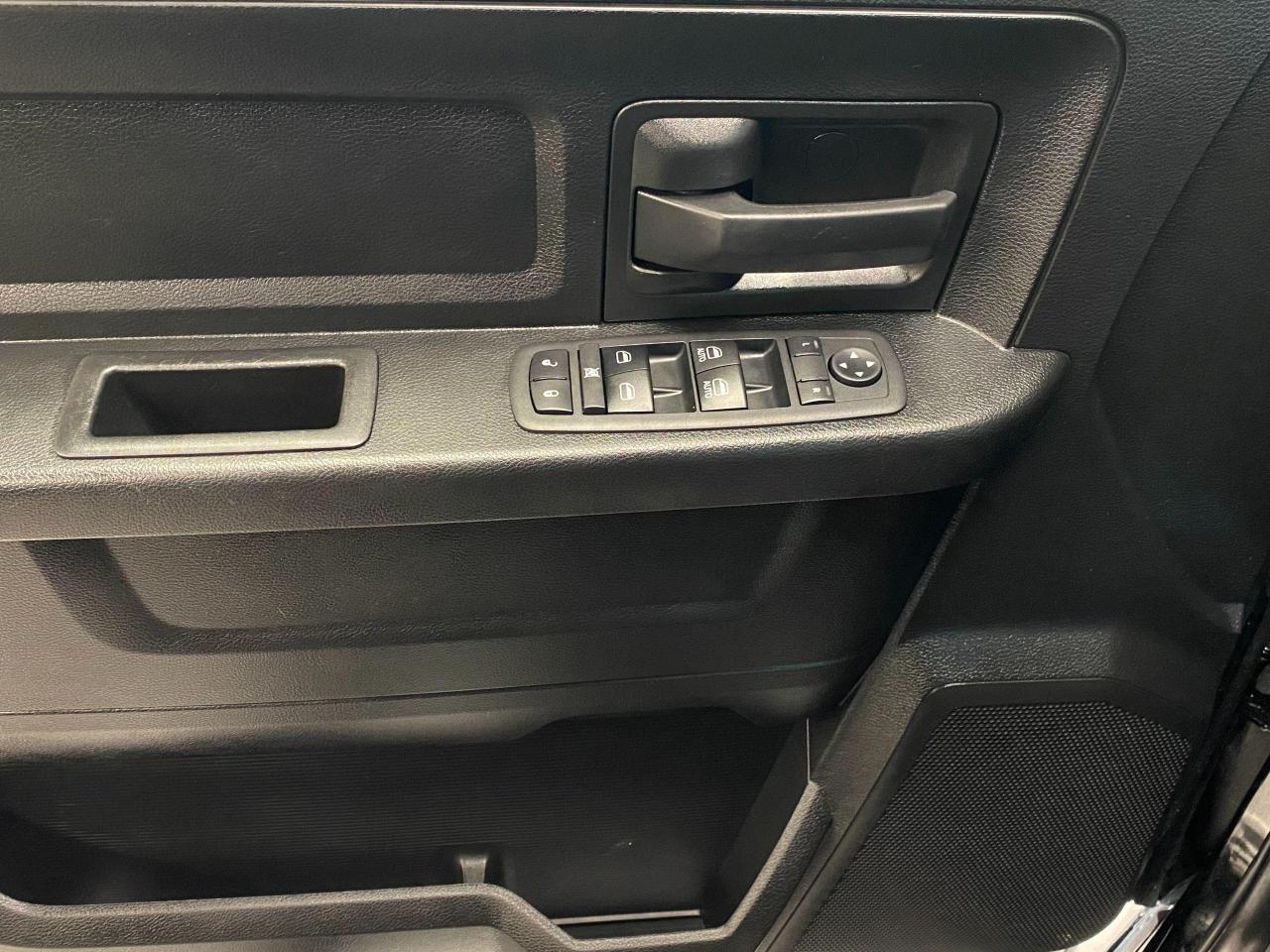 2019 RAM 1500 Express 5.7L V8 4x4 HEMI+ApplePlay+ACCIDENT FREE - Photo #54
