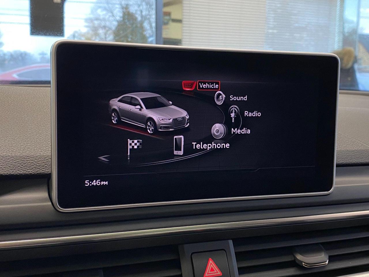 2017 Audi A4 Technik Quattro+Adaptive Cruise+ACCIDENT FREE Photo106