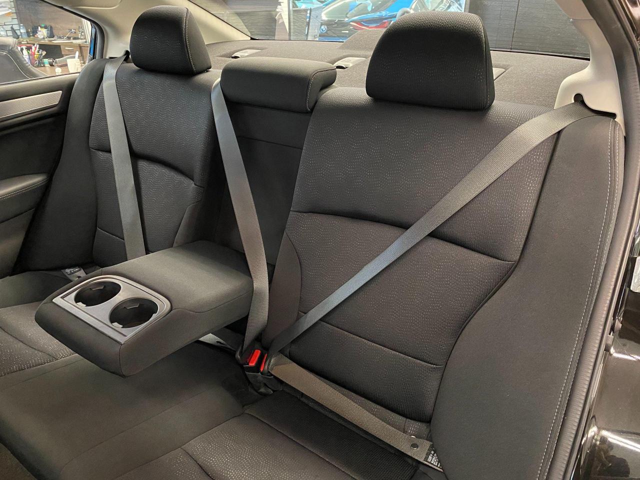 2016 Subaru Legacy 2.5i w/Touring AWD+Roof+Blind Spot+Accident Free - Photo #24