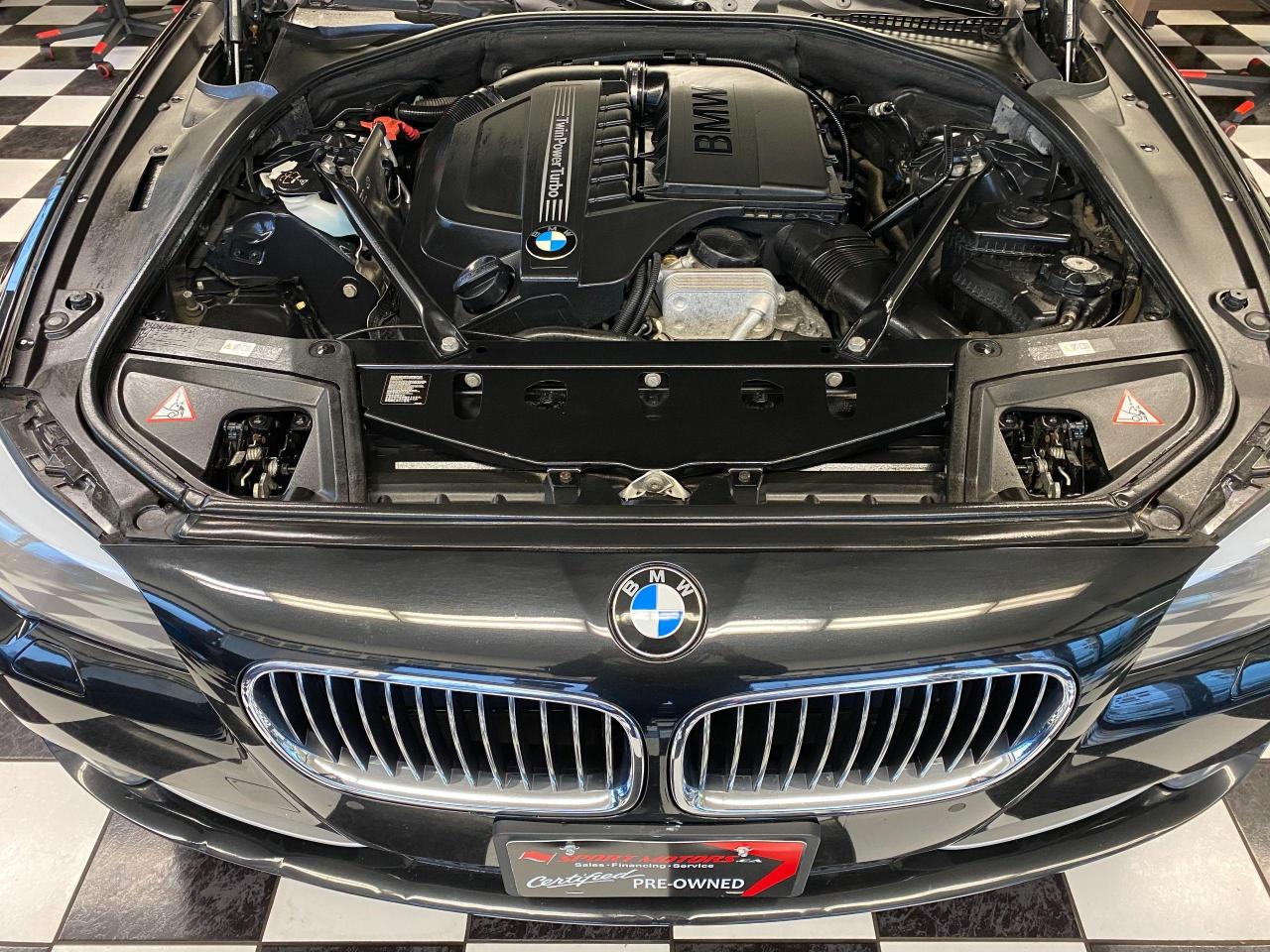 2013 BMW 5 Series 535i xDrive+New Tires+Xenons+Roof+ACCIDENT FREE - Photo #7