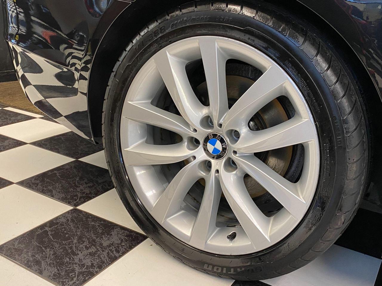 2013 BMW 5 Series 535i xDrive+New Tires+Xenons+Roof+ACCIDENT FREE Photo135