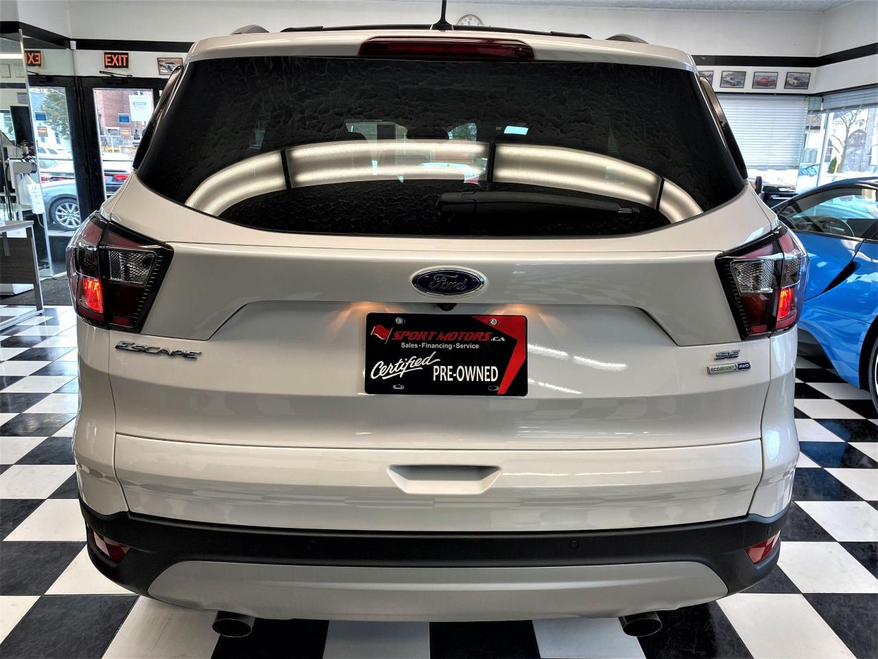 2017 Ford Escape SE 4WD+GPS+Leather+Roof+ApplePlay+ACCIDENT FREE - Photo #3