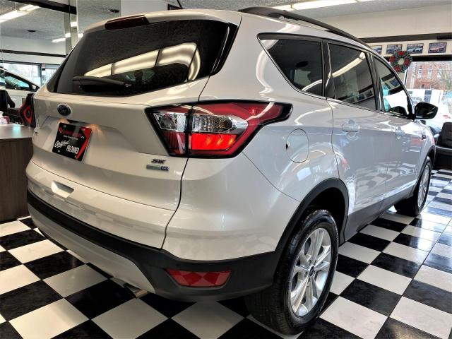 2017 Ford Escape SE 4WD+GPS+Leather+Roof+ApplePlay+ACCIDENT FREE Photo4