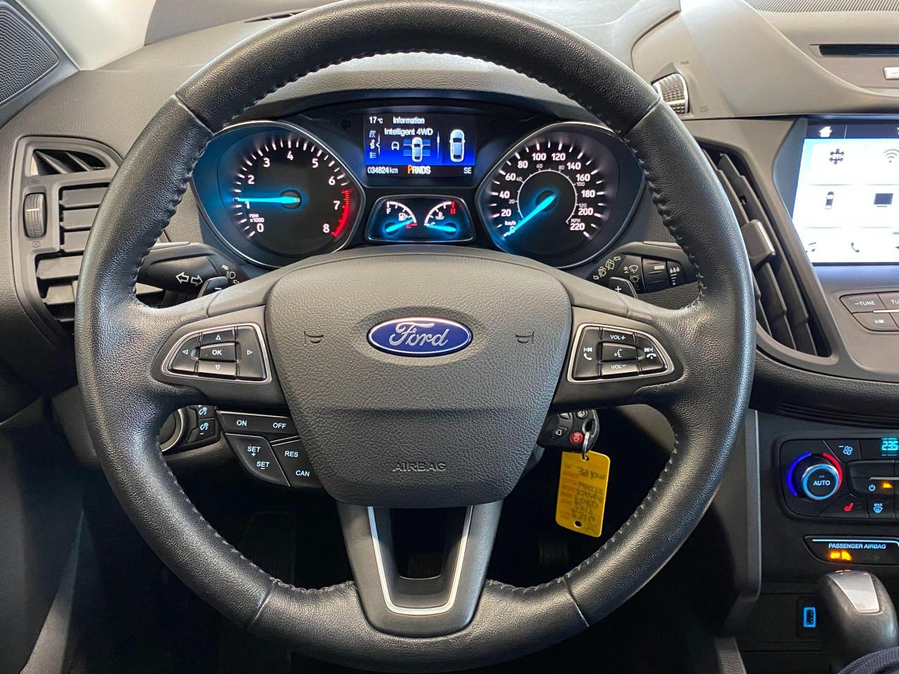 2017 Ford Escape SE 4WD+GPS+Leather+Roof+ApplePlay+ACCIDENT FREE - Photo #9