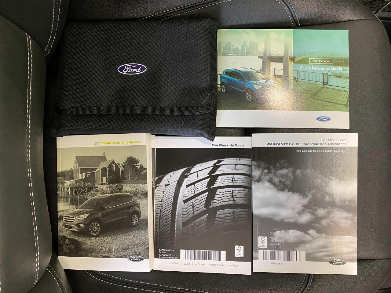2017 Ford Escape SE 4WD+GPS+Leather+Roof+ApplePlay+ACCIDENT FREE - Photo #28