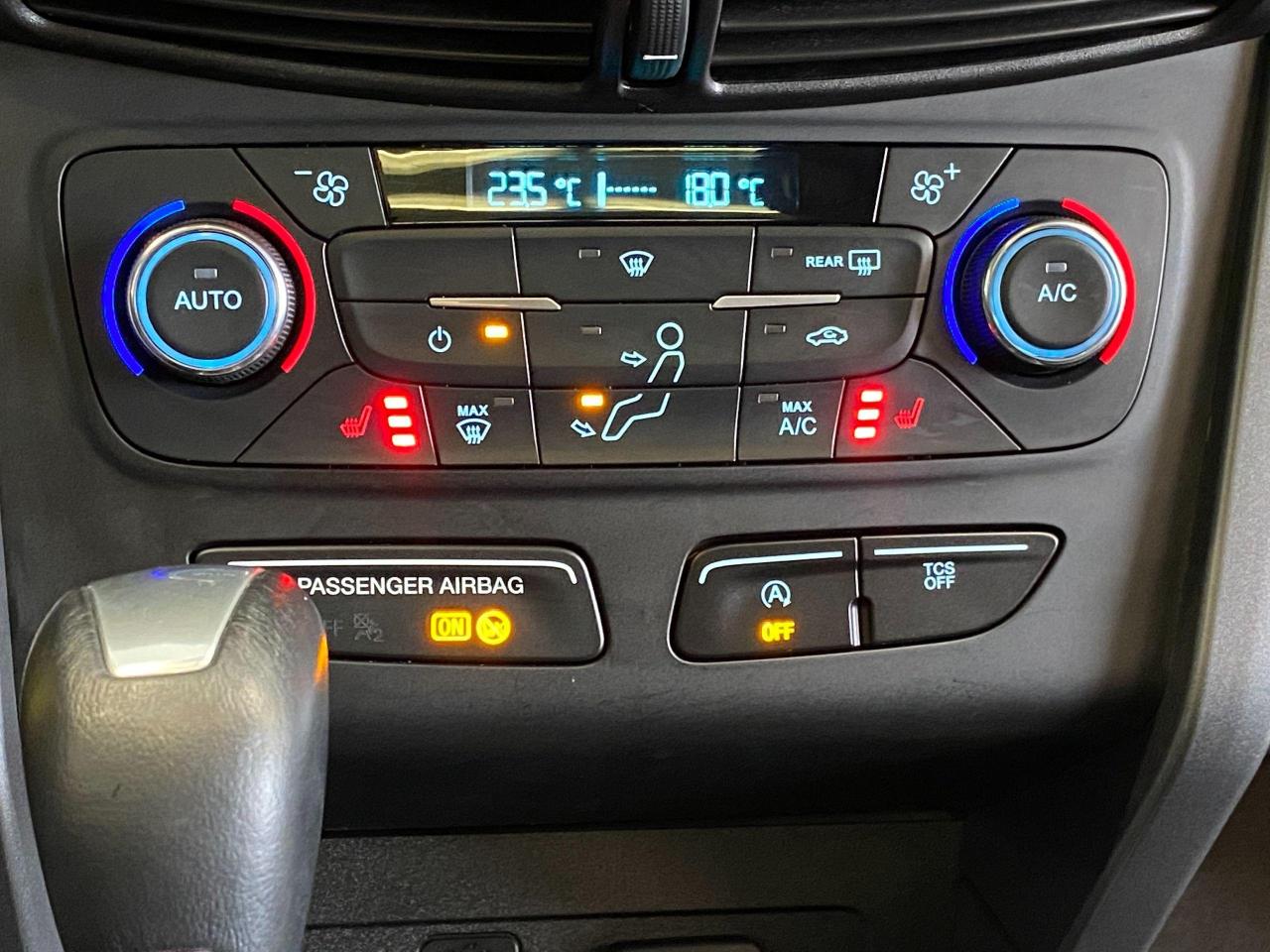 2017 Ford Escape SE 4WD+GPS+Leather+Roof+ApplePlay+ACCIDENT FREE - Photo #36