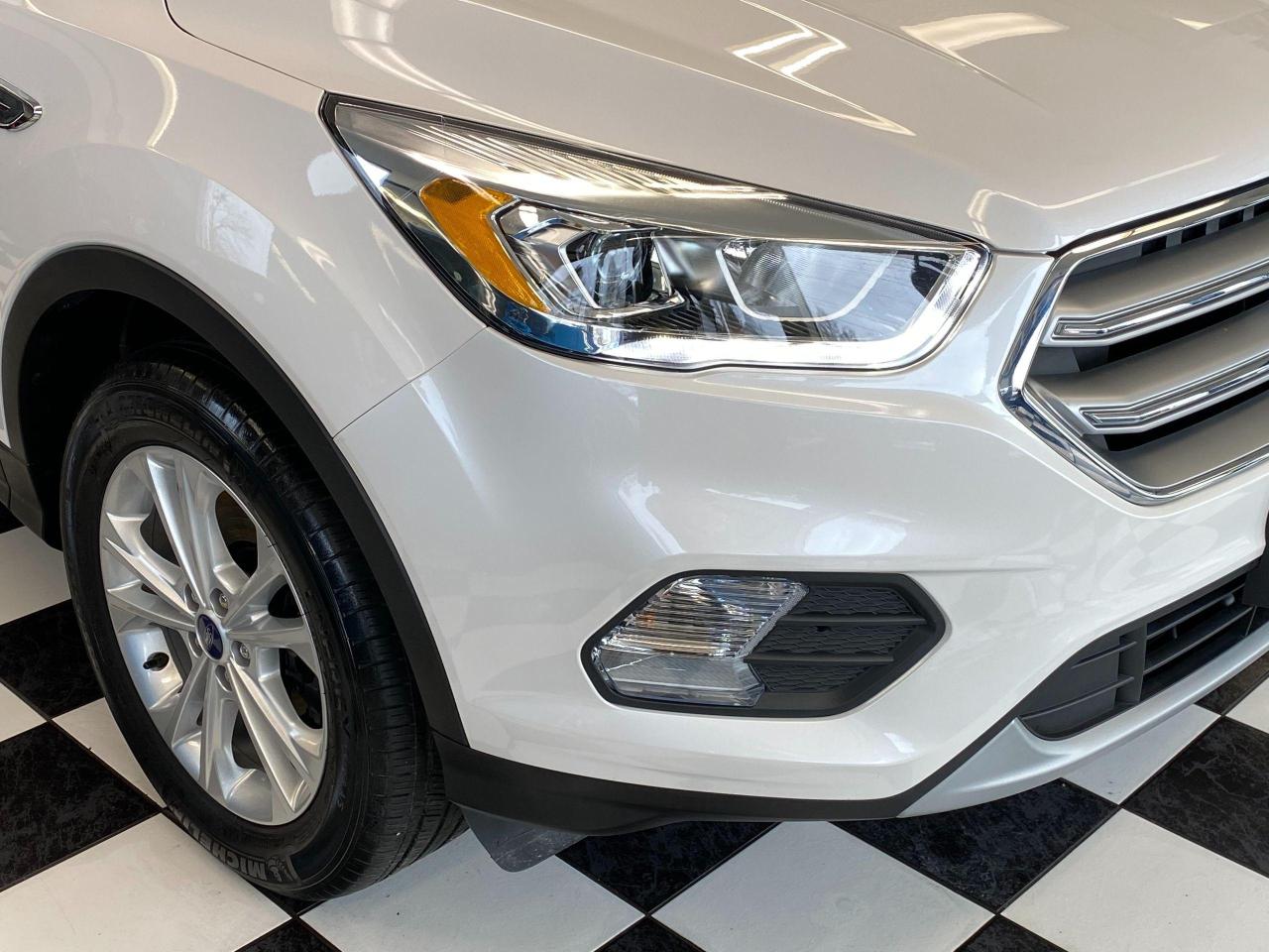 2017 Ford Escape SE 4WD+GPS+Leather+Roof+ApplePlay+ACCIDENT FREE - Photo #38