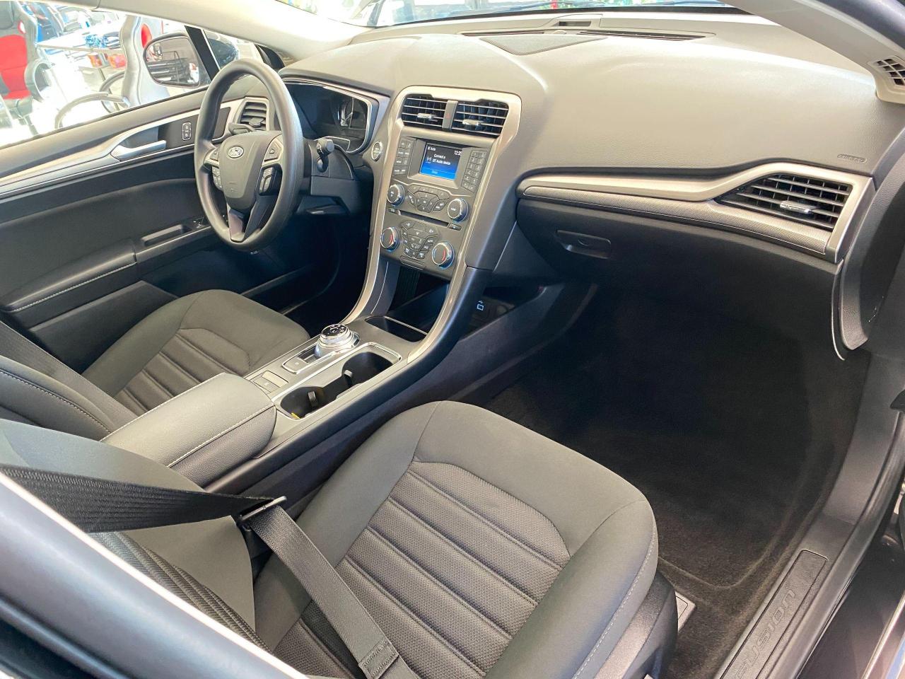 2018 Ford Fusion Hybrid SE Hybrid+Sunroof+Camera+ACCIDENT FREE - Photo #20