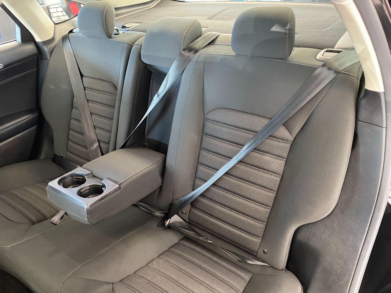 2018 Ford Fusion Hybrid SE Hybrid+Sunroof+Camera+ACCIDENT FREE - Photo #24
