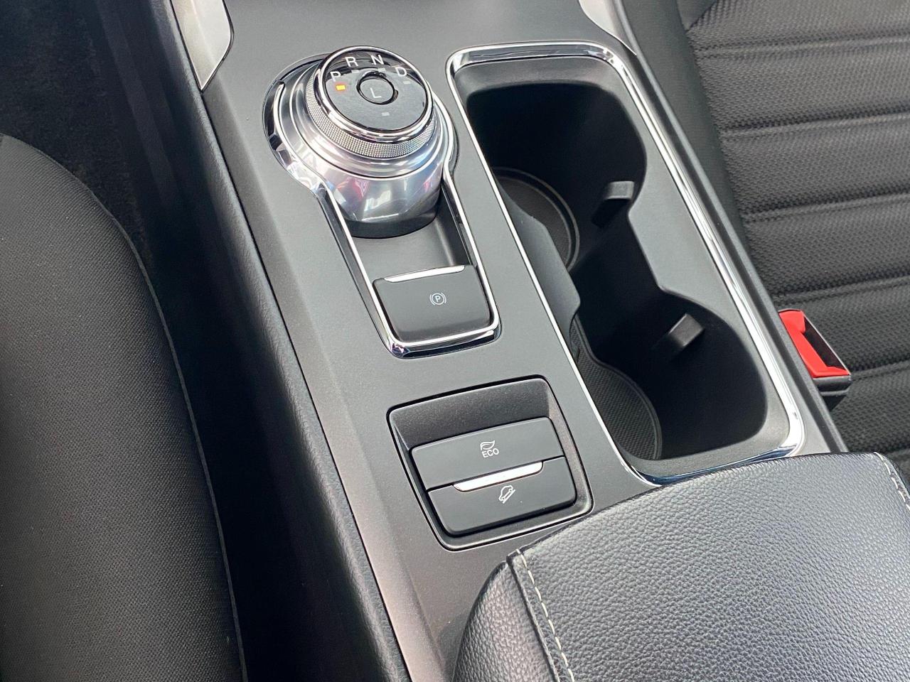 2018 Ford Fusion Hybrid SE Hybrid+Sunroof+Camera+ACCIDENT FREE - Photo #35