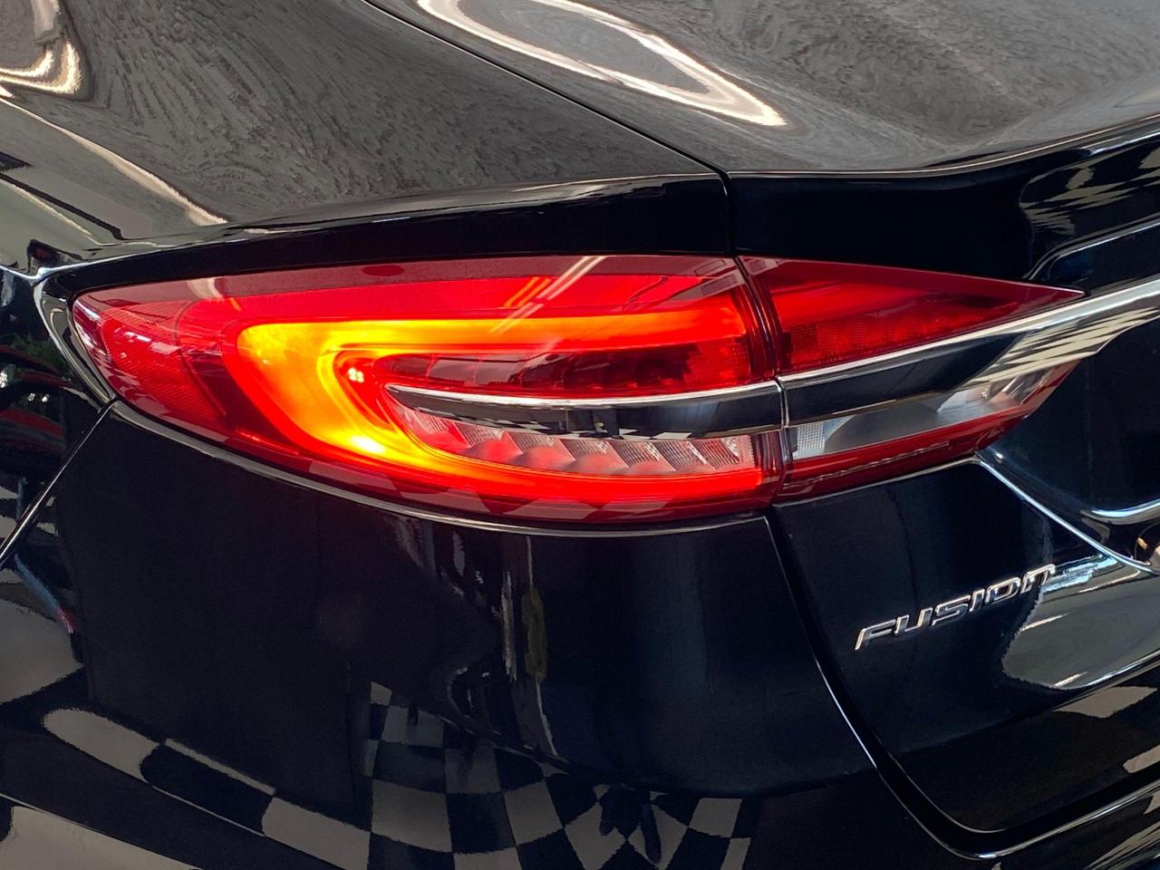 2018 Ford Fusion Hybrid SE Hybrid+Sunroof+Camera+ACCIDENT FREE - Photo #65