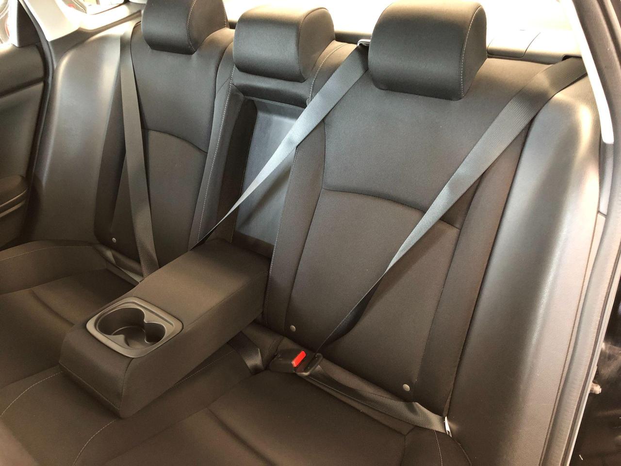 2017 Honda Civic LX+ApplePlay+Camera+New Brakes+ACCIDENT FREE - Photo #23