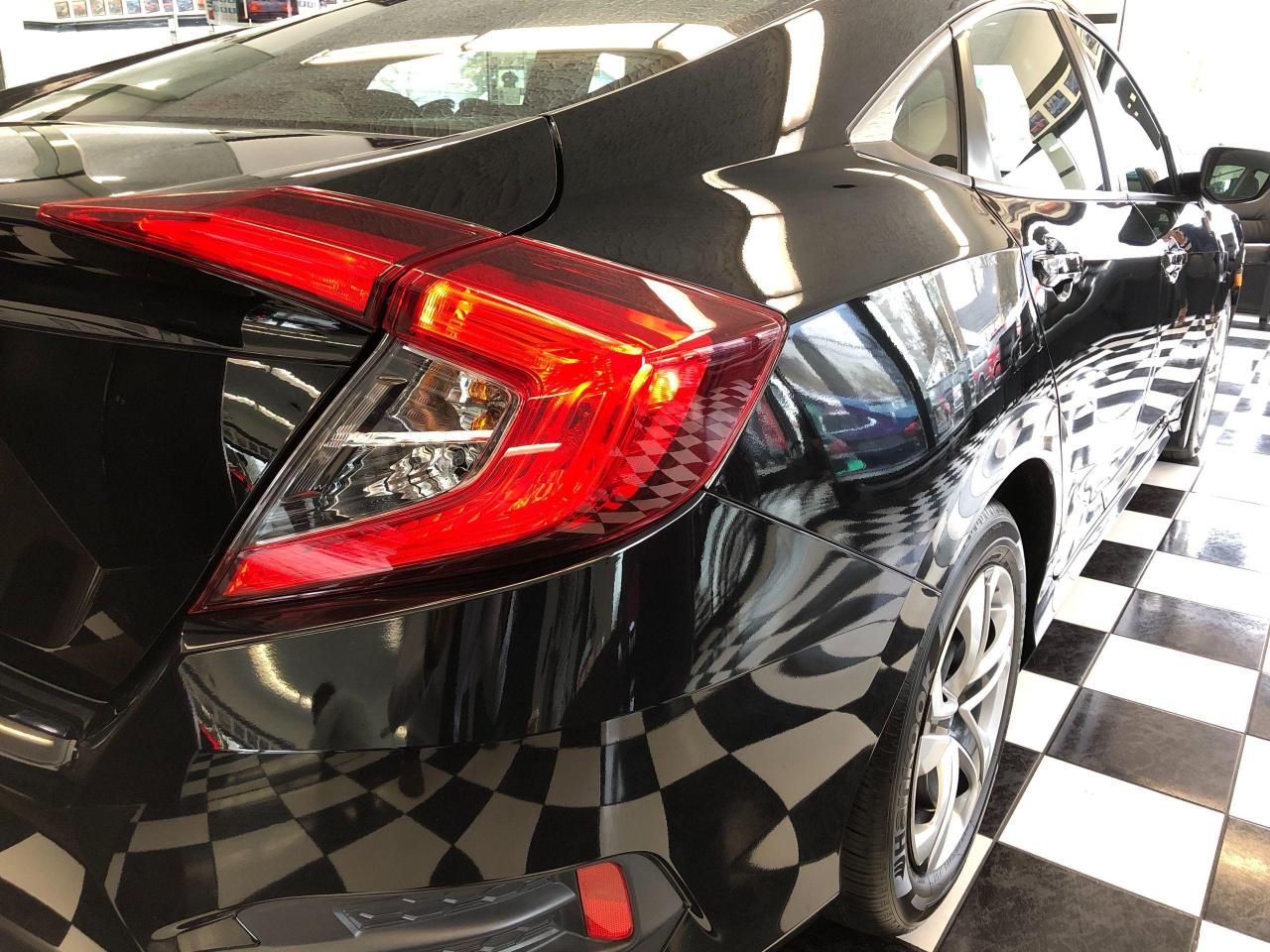 2017 Honda Civic LX+ApplePlay+Camera+New Brakes+ACCIDENT FREE - Photo #40
