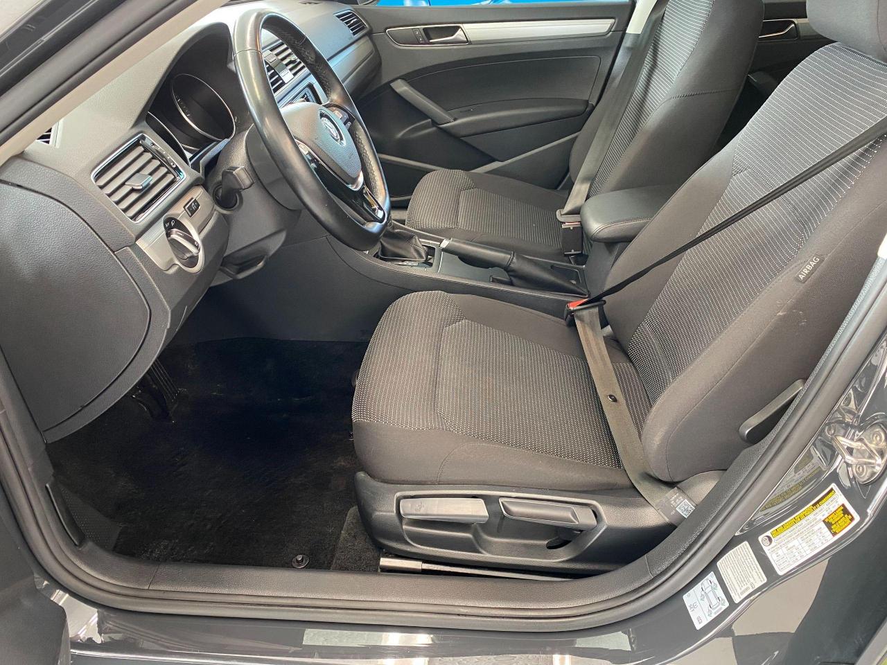 2018 Volkswagen Passat Trendline+Apple Play+New Tires+ACCIDENT FREE - Photo #18