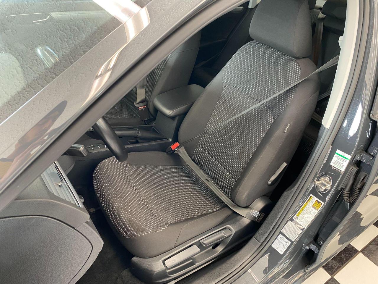 2018 Volkswagen Passat Trendline+Apple Play+New Tires+ACCIDENT FREE Photo89
