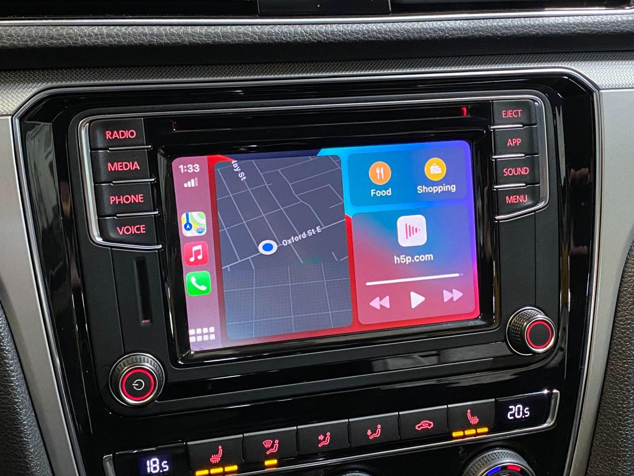2018 Volkswagen Passat Trendline+Apple Play+New Tires+ACCIDENT FREE - Photo #30