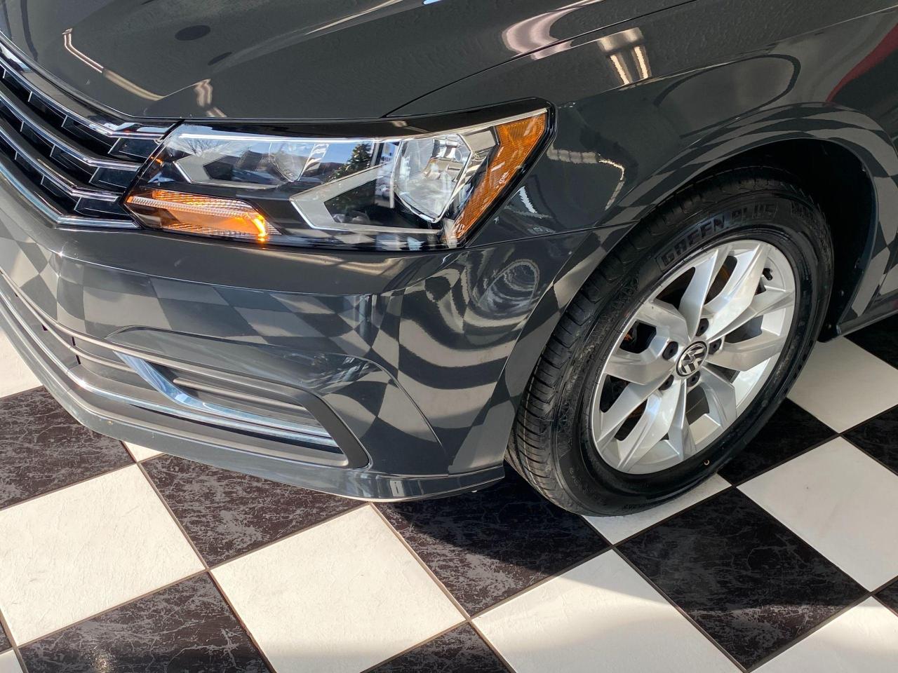 2018 Volkswagen Passat Trendline+Apple Play+New Tires+ACCIDENT FREE - Photo #38