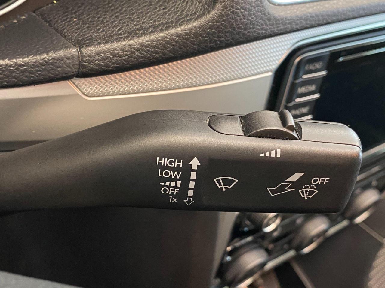 2018 Volkswagen Passat Trendline+Apple Play+New Tires+ACCIDENT FREE - Photo #54