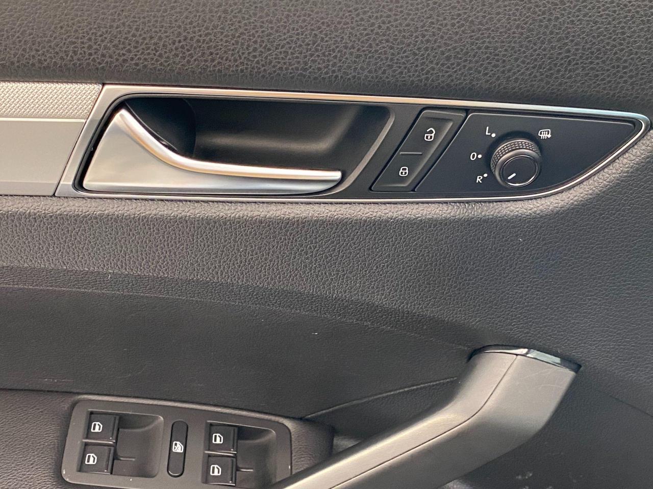 2018 Volkswagen Passat Trendline+Apple Play+New Tires+ACCIDENT FREE - Photo #56