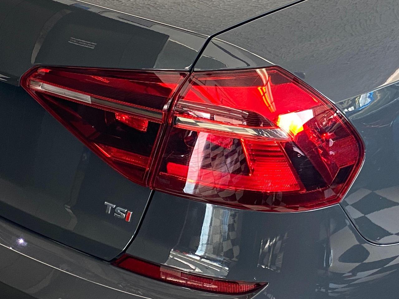 2018 Volkswagen Passat Trendline+Apple Play+New Tires+ACCIDENT FREE Photo136