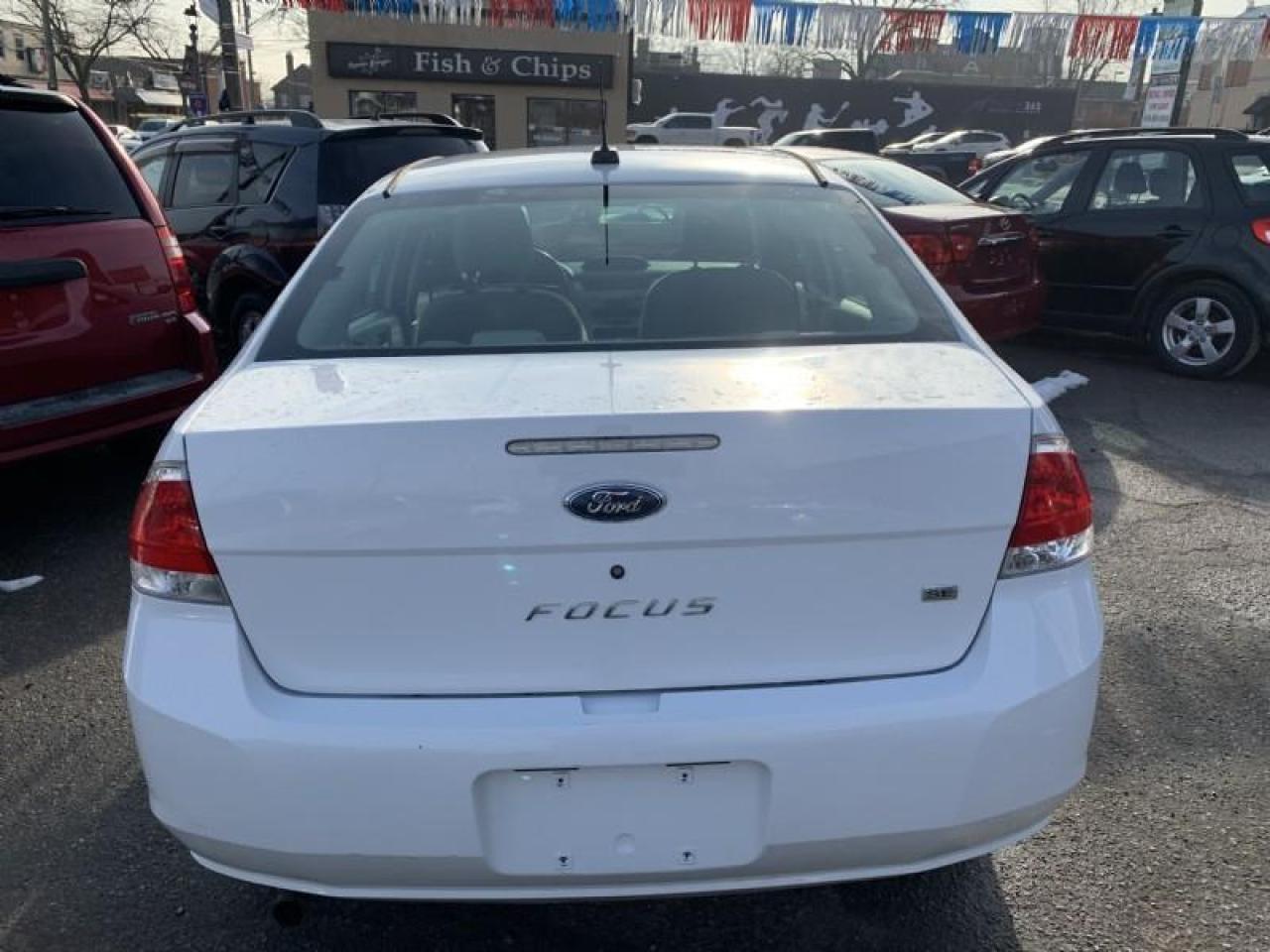 2008 Ford Focus SE Photo