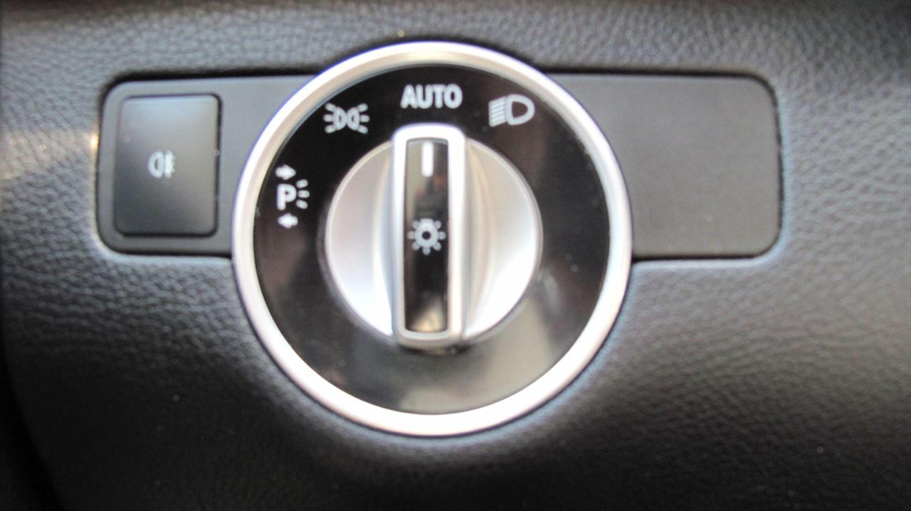 2012 Mercedes-Benz M-Class ML 350 BlueTEC Photo