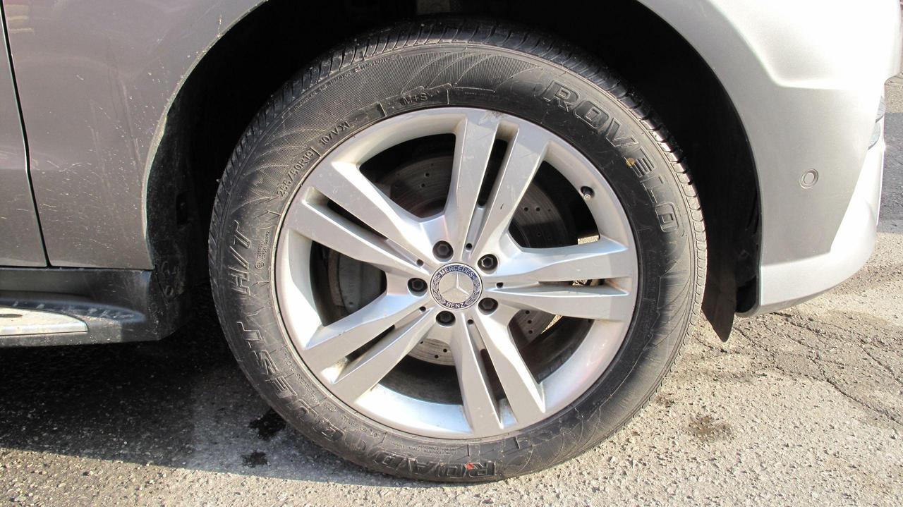 2012 Mercedes-Benz M-Class ML 350 BlueTEC Photo