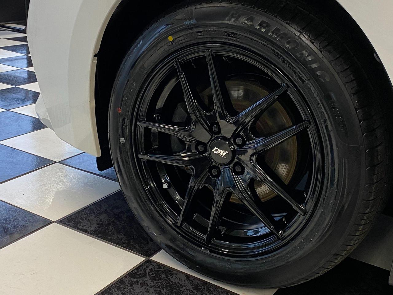 2014 Toyota Corolla CE+New Tires+A/C+Bluetooth+ACCIDENT FREE - Photo #33