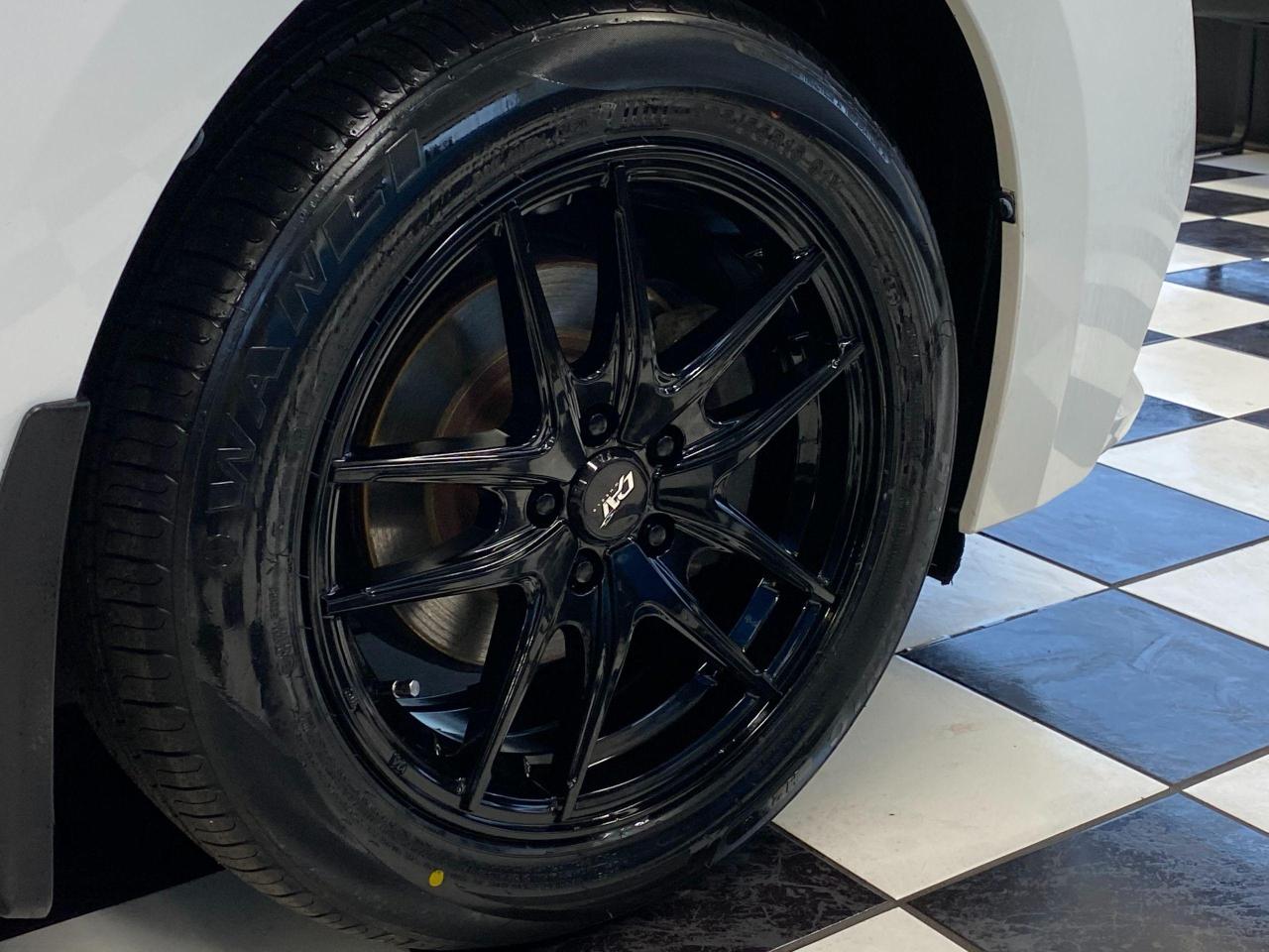 2014 Toyota Corolla CE+New Tires+A/C+Bluetooth+ACCIDENT FREE - Photo #36