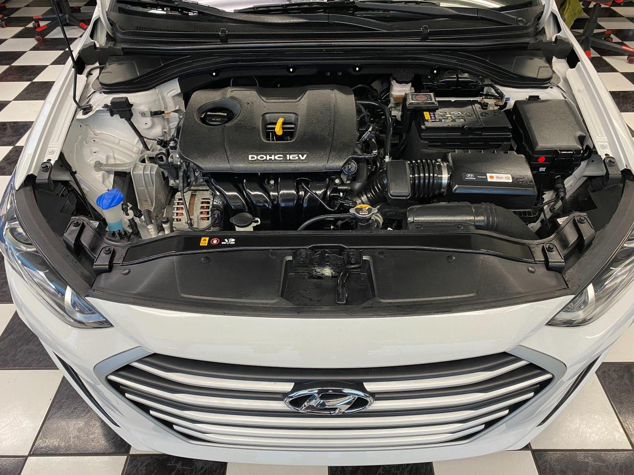 2017 Hyundai Elantra GL+ApplePlay+CAM+BlindSpot+NewTires+ACCIDENT FREE Photo7