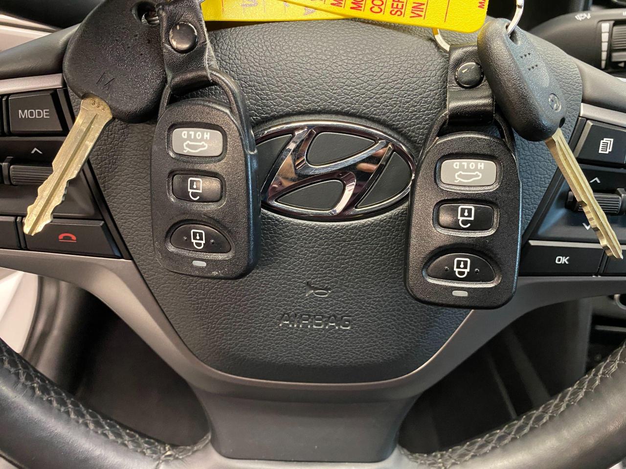 2017 Hyundai Elantra GL+ApplePlay+CAM+BlindSpot+NewTires+ACCIDENT FREE - Photo #15