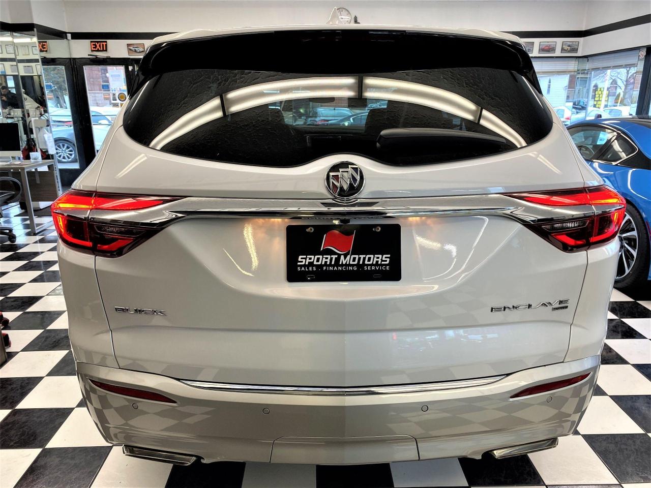 2018 Buick Enclave Premium AWD+7 Passenger+ApplePlay+ACCIDENT FREE Photo3