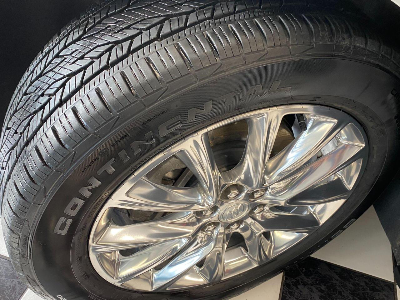 2018 Buick Enclave Premium AWD+7 Passenger+ApplePlay+ACCIDENT FREE Photo11