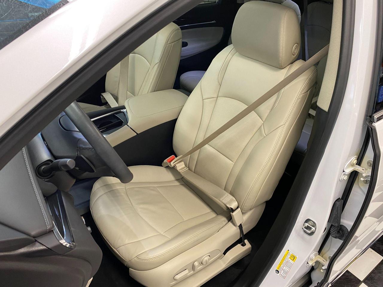 2018 Buick Enclave Premium AWD+7 Passenger+ApplePlay+ACCIDENT FREE Photo19