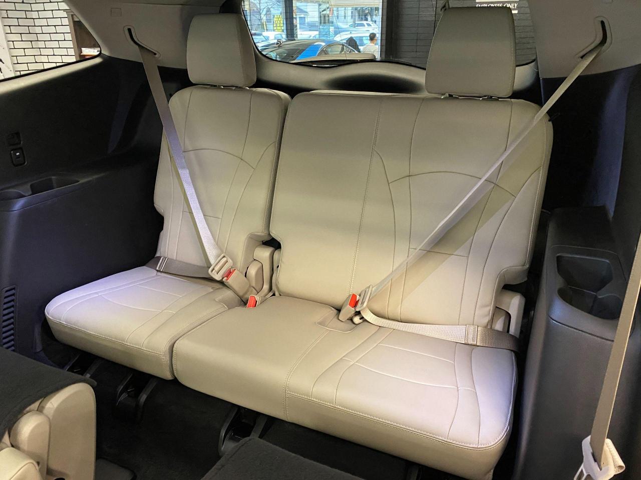 2018 Buick Enclave Premium AWD+7 Passenger+ApplePlay+ACCIDENT FREE Photo28