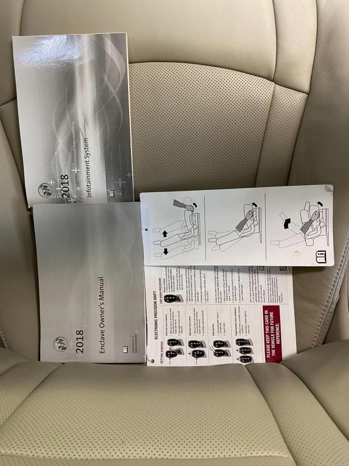2018 Buick Enclave Premium AWD+7 Passenger+ApplePlay+ACCIDENT FREE - Photo #29