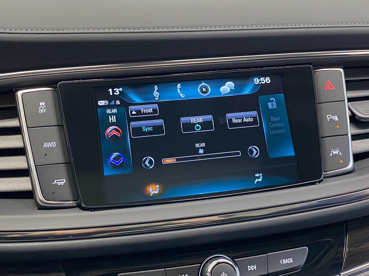 2018 Buick Enclave Premium AWD+7 Passenger+ApplePlay+ACCIDENT FREE - Photo #36