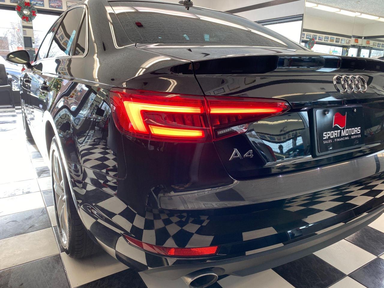 2017 Audi A4 Quattro+Apple Play+Roof+Xenons+ACCIDENT FREE - Photo #39