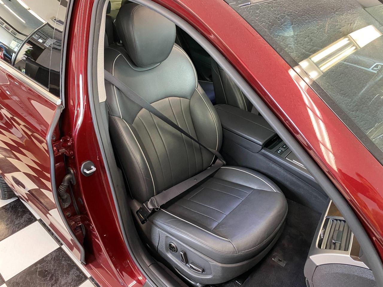 2016 Hyundai Genesis Luxury+Cooled Seats+New Tires+Roof+ACCIDENT FREE Photo97