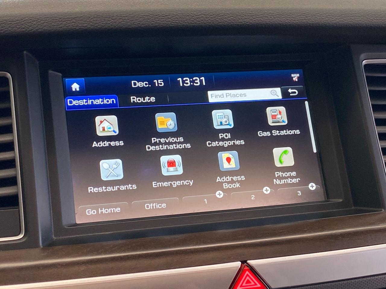 2016 Hyundai Genesis Luxury+Cooled Seats+New Tires+Roof+ACCIDENT FREE - Photo #34