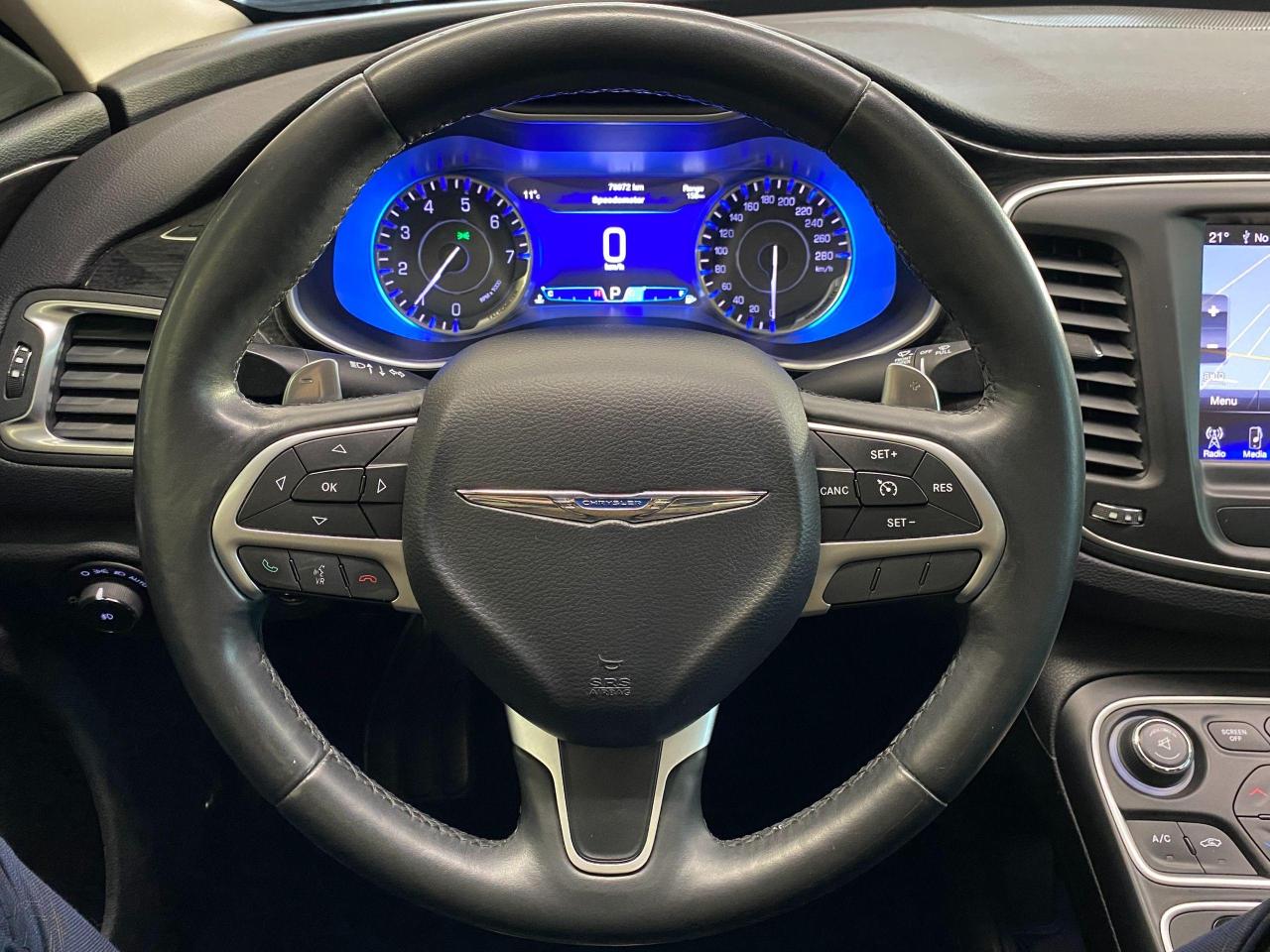 2015 Chrysler 200 C V6+GPS+Pano Roof+Remote Start+New Tires & Brakes - Photo #9