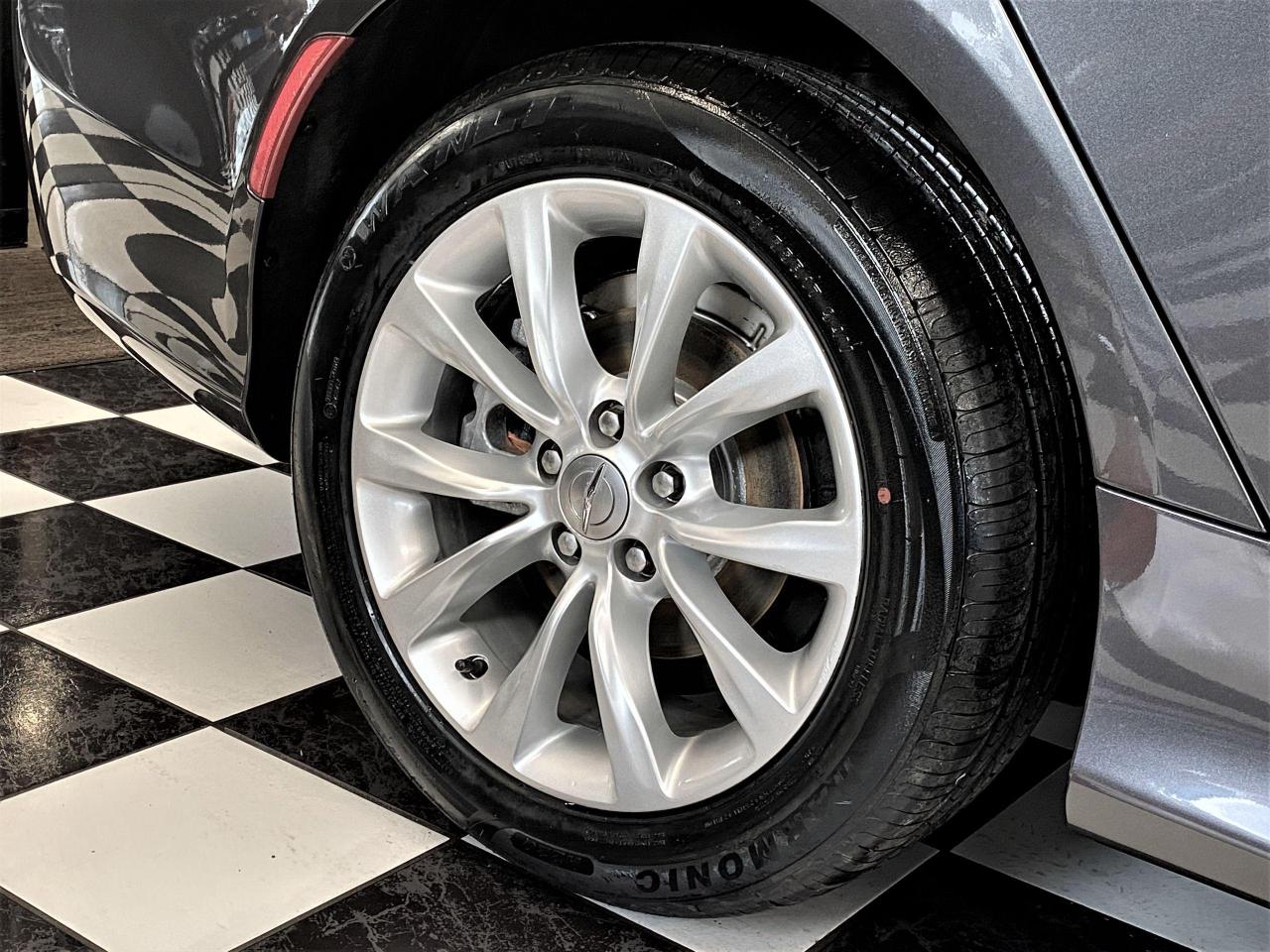 2015 Chrysler 200 C V6+GPS+Pano Roof+Remote Start+New Tires & Brakes - Photo #61