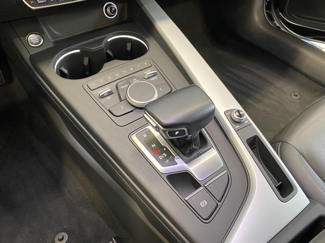 2017 Audi A4 Quattro+Apple Play+Roof+Xenons+ACCIDENT FREE - Photo #34