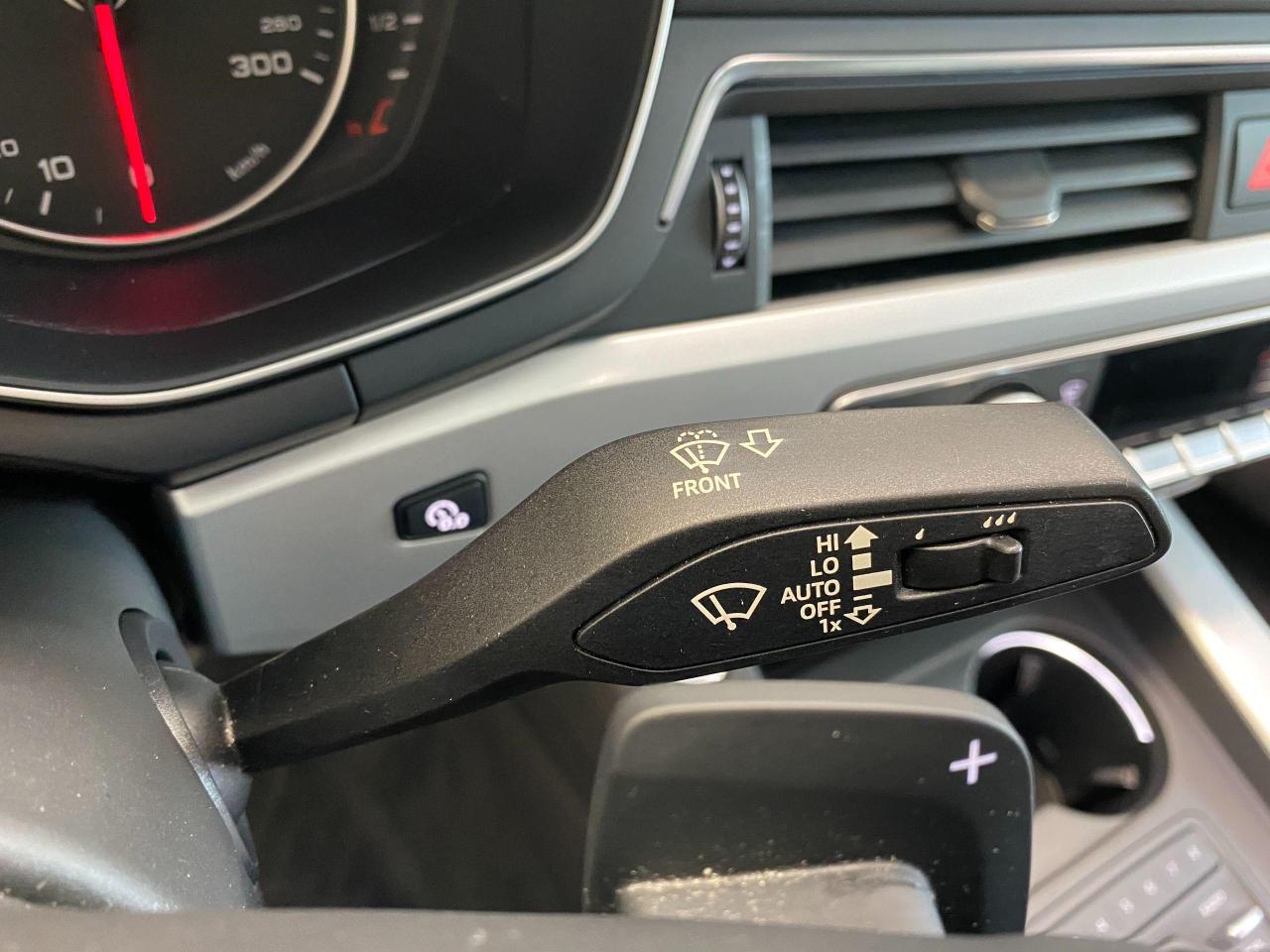 2017 Audi A4 Quattro+Apple Play+Roof+Xenons+ACCIDENT FREE Photo49