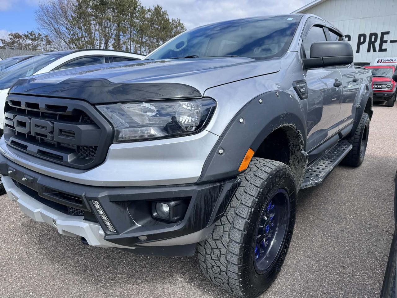 <p>INCLUDES A FORD PREMIUM CARE WARRANTY OF 6 MONTHS OR 10 000 KMS, WHICHEVER COMES FIRST.</p><p>&nbsp;</p><p>*** FRESH TRADE, PRICE SUBJECT TO A SUITABLE SAFETY OTHERWISE BEING SOLD AS IS. ***</p>